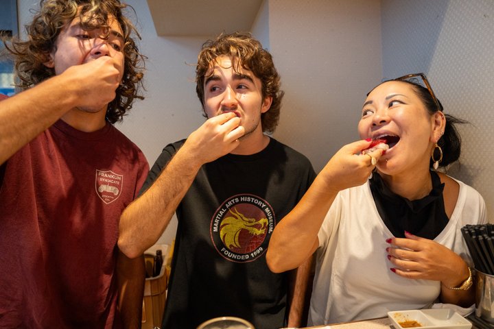 Bar crawl in Osaka door het Tenma-district, proeven van lokaal eten en drinken, foto 6 | wizardtrip