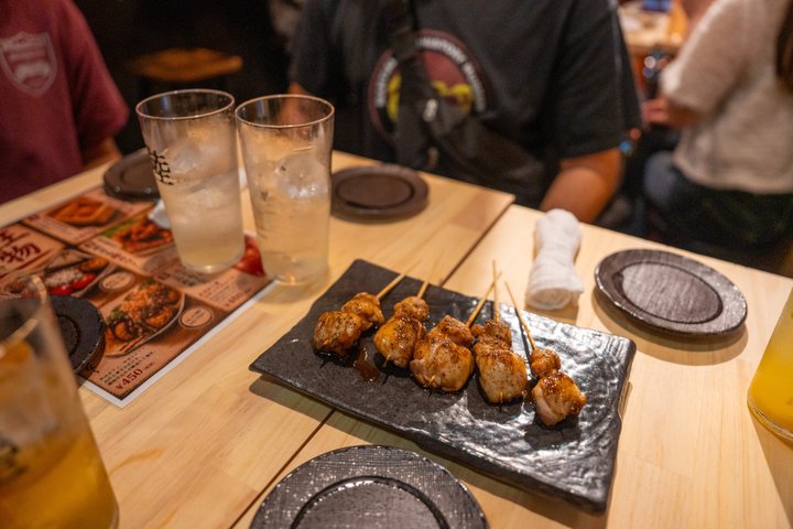 Bar crawl in Osaka door het Tenma-district, proeven van lokaal eten en drinken, foto 10 | wizardtrip