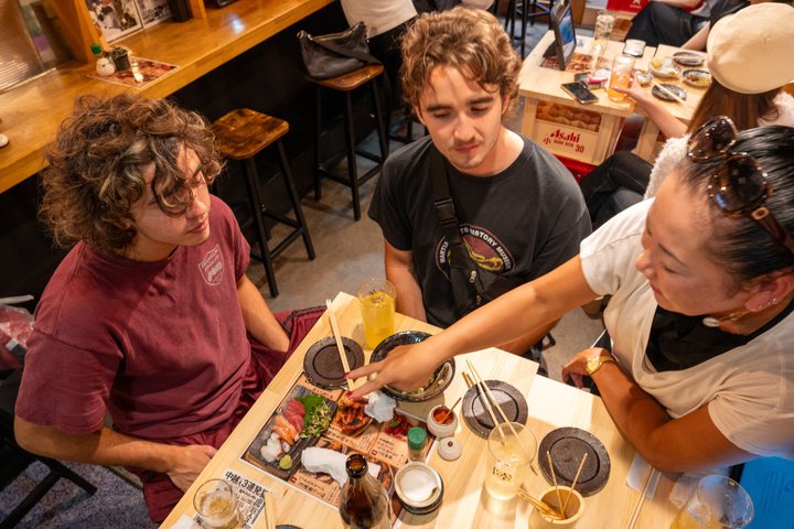 Bar crawl in Osaka door het Tenma-district, proeven van lokaal eten en drinken, foto 33 | wizardtrip