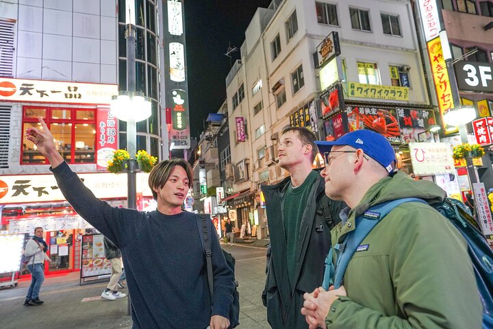 Een premium foodtour in Shinjuku, Tokio, met Omakase sushi en A5 Wagyu-rundvlees, foto 7 | wizardtrip