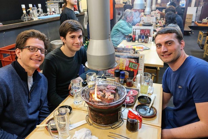 Een premium foodtour in Shinjuku, Tokio, met Omakase sushi en A5 Wagyu-rundvlees, foto 32 | wizardtrip