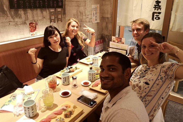 Een premium foodtour in Shinjuku, Tokio, met Omakase sushi en A5 Wagyu-rundvlees, foto 34 | wizardtrip
