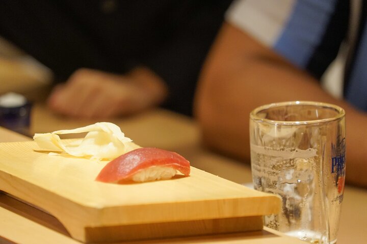 Een premium foodtour in Shinjuku, Tokio, met Omakase sushi en A5 Wagyu-rundvlees, foto 36 | wizardtrip