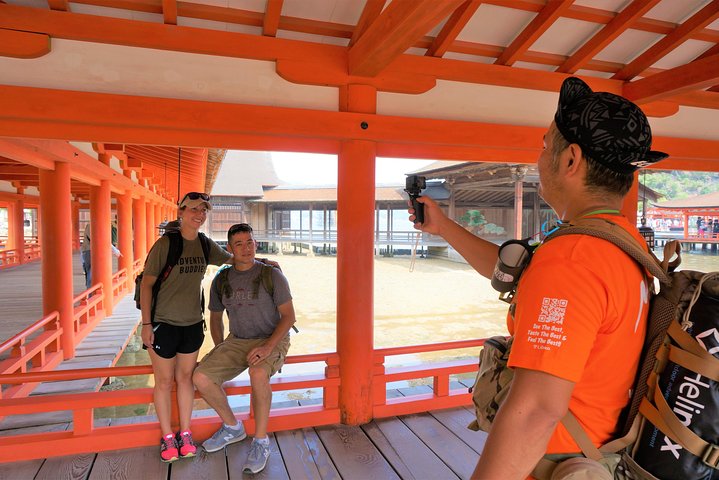 広島のガイド付きウォーキングツアーで、宮島の象徴的な厳島神社、海に浮かぶ鳥居、文化的な名所を巡りましょう、写真9 | wizardtrip