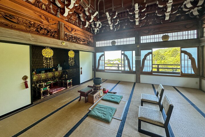 広島のガイド付きウォーキングツアーで、宮島の象徴的な厳島神社、海に浮かぶ鳥居、文化的な名所を巡りましょう、写真18 | wizardtrip