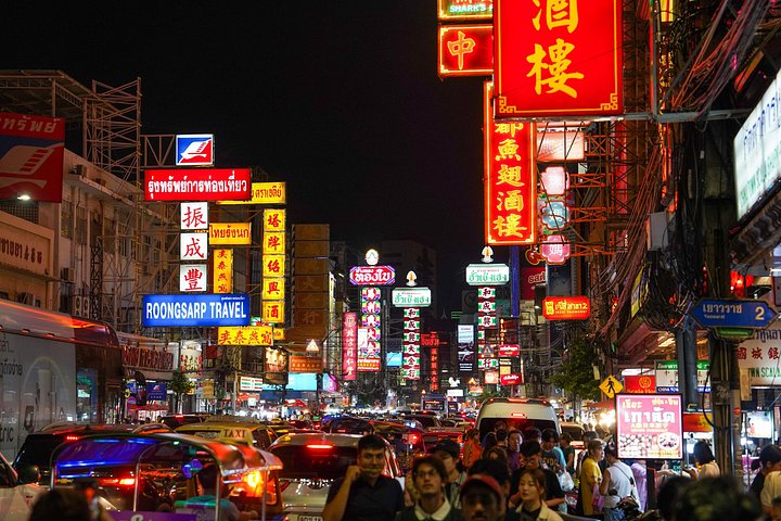 Un tour gastronomique nocturne guidé à travers Chinatown à Bangkok, dégustant divers plats de rue et spécialités locales, photo 14 | wizardtrip
