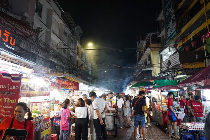 Un tour gastronomique nocturne guidé à travers Chinatown à Bangkok, dégustant divers plats de rue et spécialités locales, photo 21 | wizardtrip