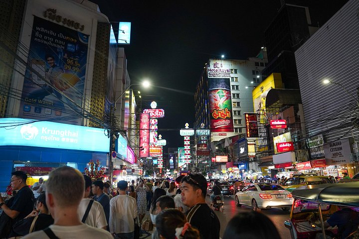 Un tour gastronomique nocturne guidé à travers Chinatown à Bangkok, dégustant divers plats de rue et spécialités locales, photo 37 | wizardtrip