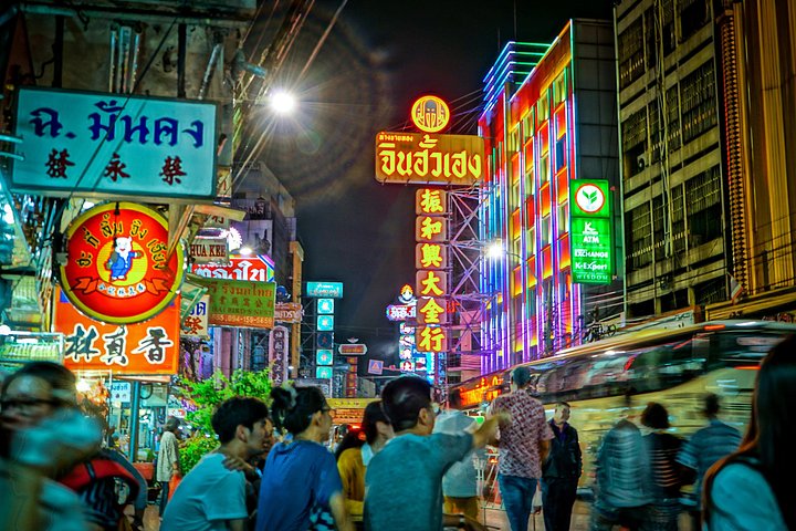Un tour gastronomique nocturne guidé à travers Chinatown à Bangkok, dégustant divers plats de rue et spécialités locales, photo 42 | wizardtrip
