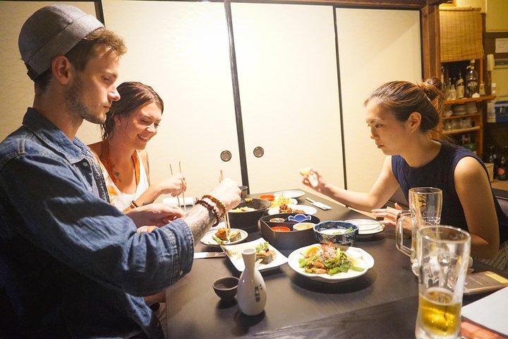En nattlig mattur i Kyotos historiske Gion- og Pontocho-distrikter, med lokal mat og sake, foto 28 | wizardtrip