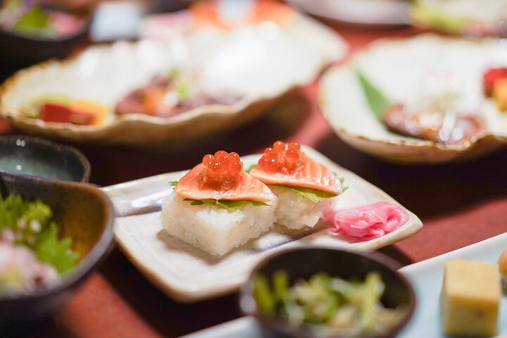 En nattlig mattur i Kyotos historiske Gion- og Pontocho-distrikter, med lokal mat og sake, foto 39 | wizardtrip