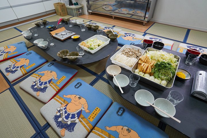Authentisches Sumo-Erlebnis mit Chanko-Mittagessen in einer ehemaligen Sumo-Trainingshalle in Kawasaki, Japan, Foto 39 | wizardtrip