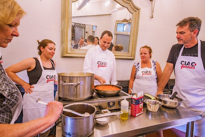 Tagliatelle, Ravioli & Tiramisu Cooking Class with Unlimited Wine | wizardtrip