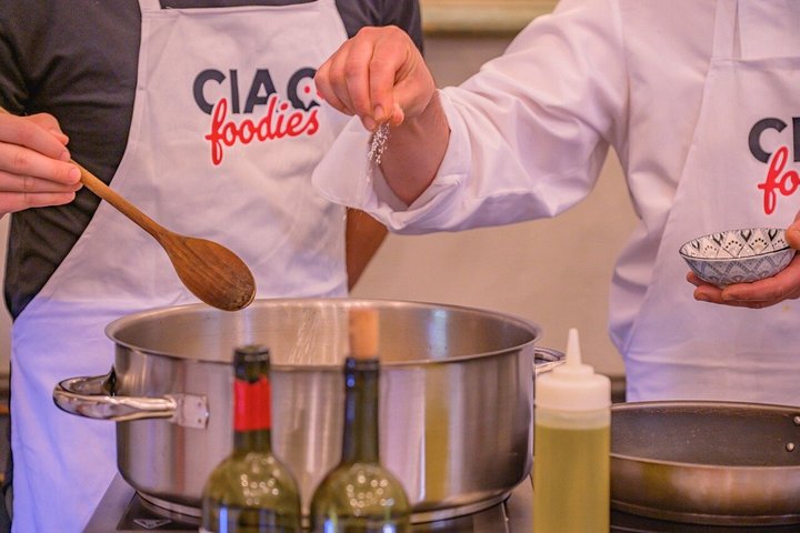 Hands-on Italian cooking class in Florence, learning to make pasta and tiramisu, photo 24 | wizardtrip