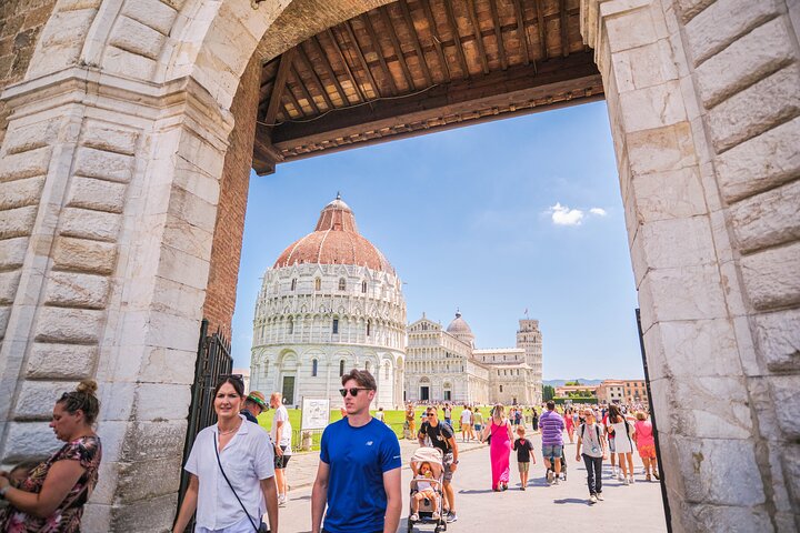 Tour di mezza giornata a Pisa da Firenze, con la Torre Pendente e Piazza dei Miracoli, foto 29 | wizardtrip