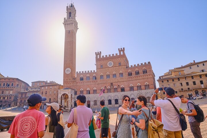 Day trip from Florence to Siena, San Gimignano, and Pisa, featuring Tuscan landscapes, medieval towns, and the Leaning Tower, photo 28 | wizardtrip