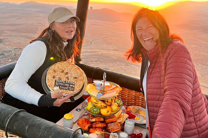 Vol en montgolfière au-dessus de Marrakech au lever du soleil avec petit-déjeuner berbère et balade à dos de dromadaire, photo 28 | wizardtrip