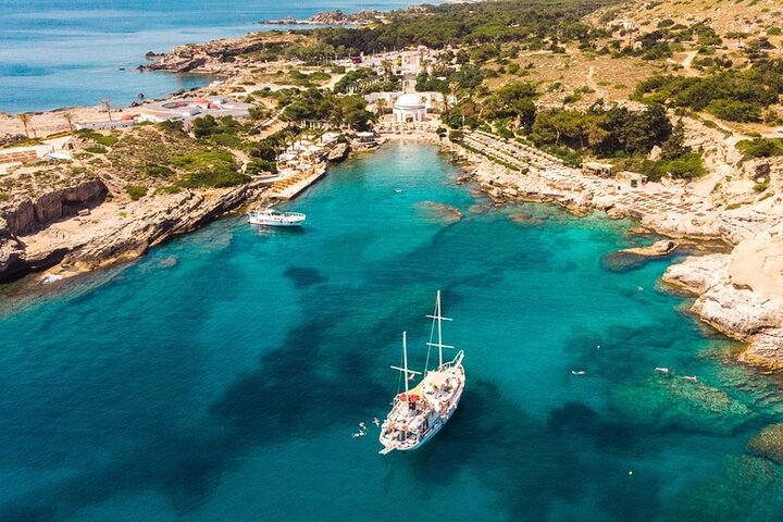 Nyt et luksuriøst svømmecruise langs Rhodos' kyst med bading, bespisning og åpen bar, foto 13 | wizardtrip