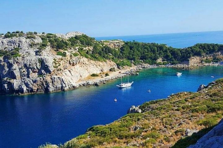 Nyt et luksuriøst svømmecruise langs Rhodos' kyst med bading, bespisning og åpen bar, foto 14 | wizardtrip