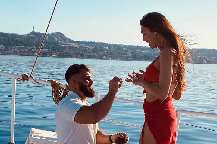 Nyt et luksuriøst svømmecruise langs Rhodos' kyst med bading, bespisning og åpen bar, foto 30 | wizardtrip