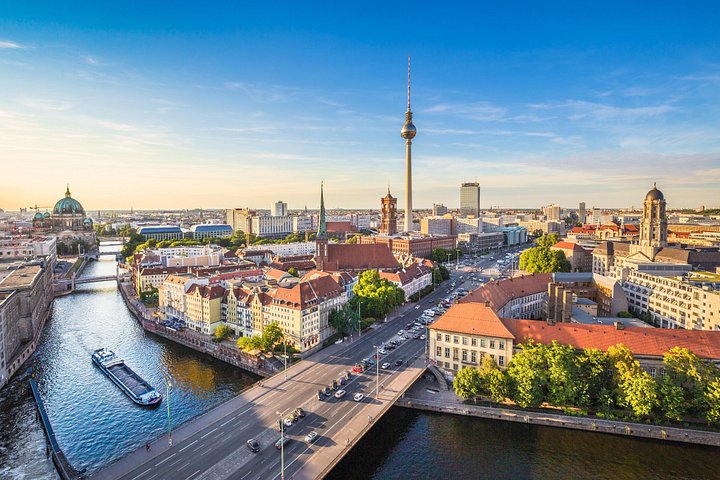 Une excursion à terre complète couvrant les monuments historiques et les sites emblématiques de Berlin depuis Warnemünde, photo 16 | wizardtrip