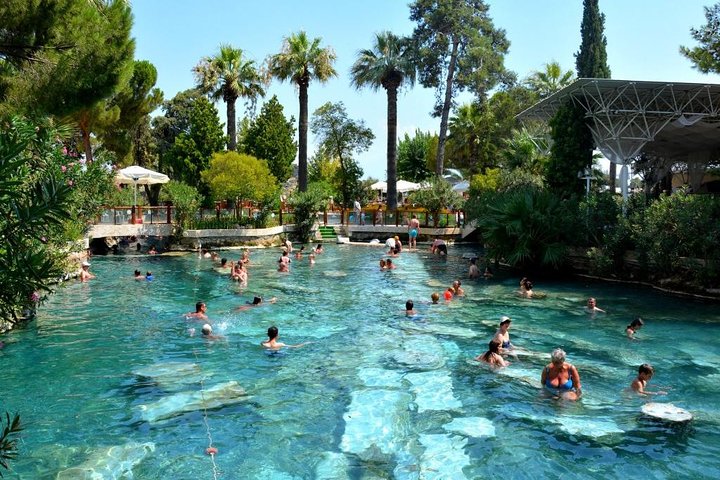 Excursión de día completo a Pamukkale y Hierápolis desde Antalya, con terrazas naturales y ruinas antiguas, foto 6 | wizardtrip