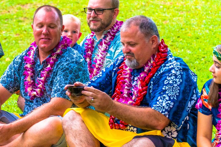 Ervaar een authentieke Polynesische luau met culturele shows en een feest bij Toa Luau in Waimea Valley, Oahu, foto 8 | wizardtrip
