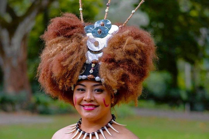 Ervaar een authentieke Polynesische luau met culturele shows en een feest bij Toa Luau in Waimea Valley, Oahu, foto 12 | wizardtrip