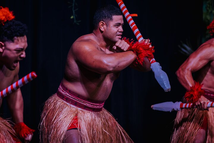 Ervaar een authentieke Polynesische luau met culturele shows en een feest bij Toa Luau in Waimea Valley, Oahu, foto 14 | wizardtrip