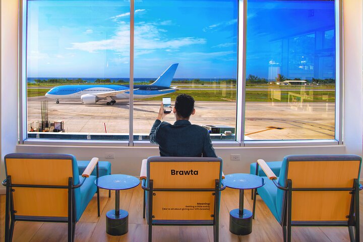 Expérience de salon VIP à l'aéroport de Montego Bay, Jamaïque, offrant passage prioritaire et détente, photo 16 | wizardtrip