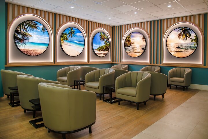 Expérience de salon VIP à l'aéroport de Montego Bay, Jamaïque, offrant passage prioritaire et détente, photo 17 | wizardtrip
