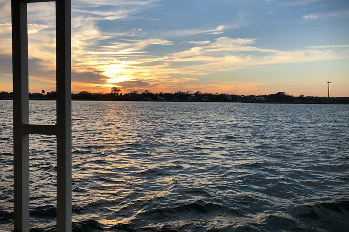 Nyt en solnedgangsbåttur i St. Augustine, Florida, med dyrelivsobservasjon og naturskjønn utsikt over byen, foto 8 | wizardtrip