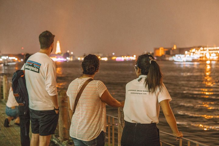 Découvrez la vie nocturne animée de Bangkok, ses temples et ses marchés lors d'un circuit en tuk-tuk, photo 17 | wizardtrip