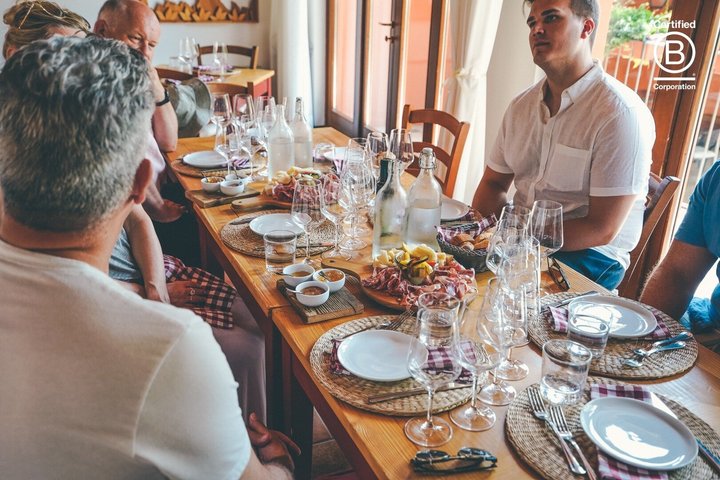 Tour de cata de vinos en Valpolicella desde Verona, con viñedos y bodegas, foto 9 | wizardtrip