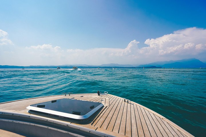 Excursion d'une journée au lac de Garde et à Sirmione depuis Vérone, avec promenades en bateau et sites historiques, photo 11 | wizardtrip