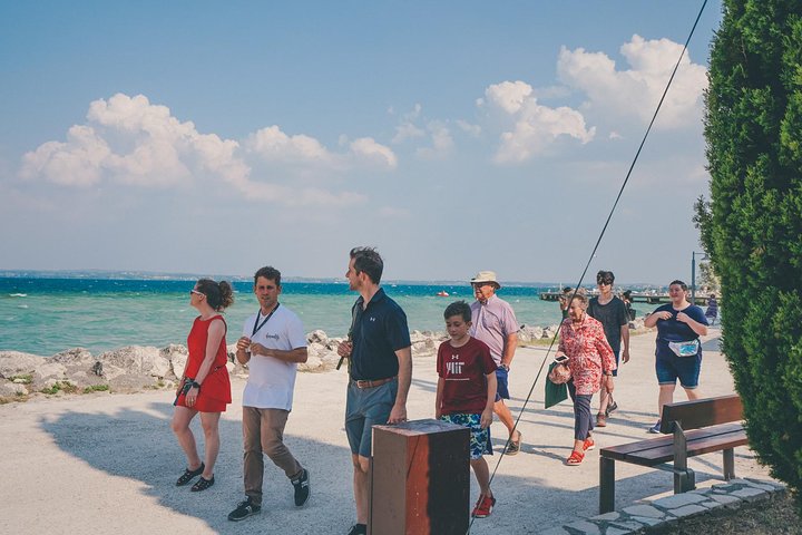 Excursion d'une journée au lac de Garde et à Sirmione depuis Vérone, avec promenades en bateau et sites historiques, photo 22 | wizardtrip