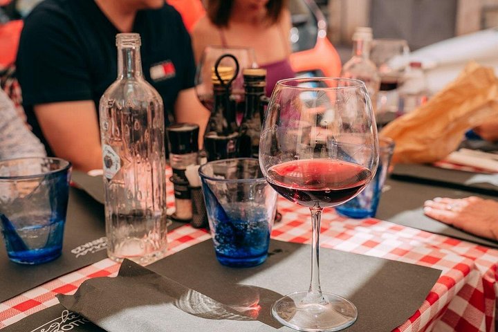 Un viaggio culinario nel centro storico di Verona, con cibo e vino locali, foto 12 | wizardtrip