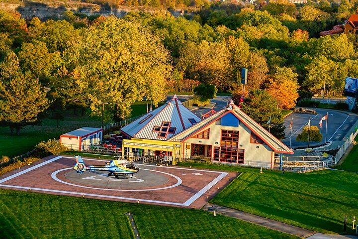 Panoramic views and thrilling activities at Niagara Falls, Canada, photo 10 | wizardtrip
