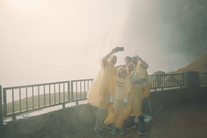 Panoramic views and thrilling activities at Niagara Falls, Canada, photo 19 | wizardtrip