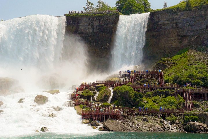 Oplev de majestætiske Niagara Falls, USA med ikoniske attraktioner som Maid of the Mist og Cave of the Winds, foto 22 | wizardtrip
