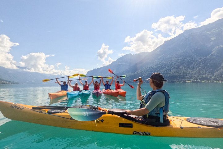 Kayak Tour of the Turquoise Lake Brienz | wizardtrip