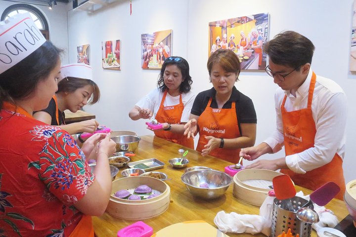 Apprenez à cuisiner des plats singapouriens authentiques dans un cours amusant et pratique à Singapour, photo 10 | wizardtrip