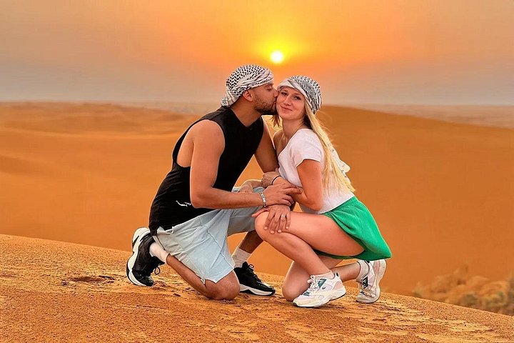 Experimente um emocionante safari no deserto em Dubai com quad bike, dune bashing e um acampamento tradicional, foto 13 | wizardtrip