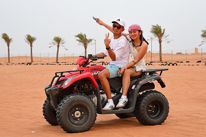 Experimente um emocionante safari no deserto em Dubai com quad bike, dune bashing e um acampamento tradicional, foto 14 | wizardtrip