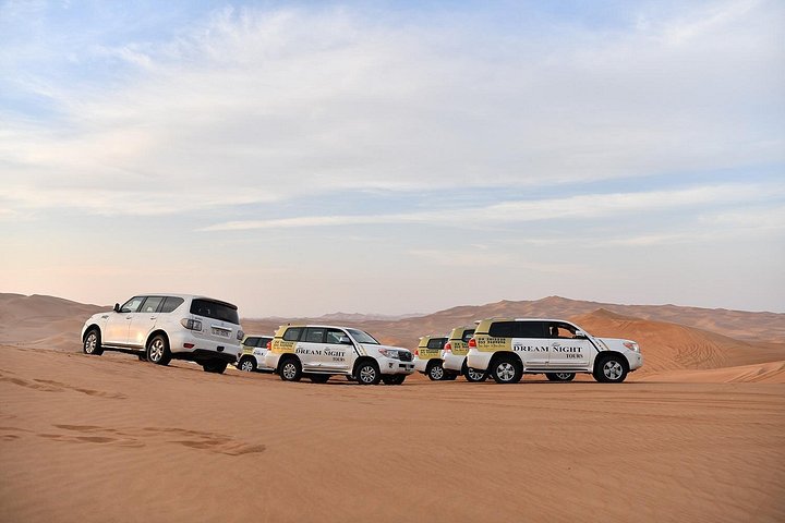 Oplev en spændende Dubai ørkensafari med dune bashing, kamelridning og BBQ-middag, foto 16 | wizardtrip
