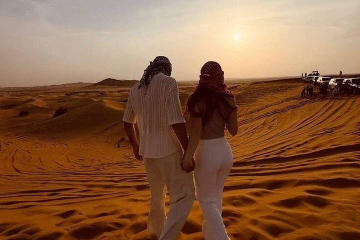 Oplev en spændende Dubai ørkensafari med dune bashing, kamelridning og BBQ-middag, foto 26 | wizardtrip