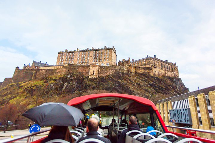 Hop-on hop-off busstur til Edinburghs kongelige attraksjoner, inkludert Edinburgh Castle og Royal Yacht Britannia, foto 8 | wizardtrip
