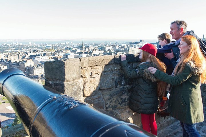 Hop-on hop-off busstur til Edinburghs kongelige attraksjoner, inkludert Edinburgh Castle og Royal Yacht Britannia, foto 14 | wizardtrip