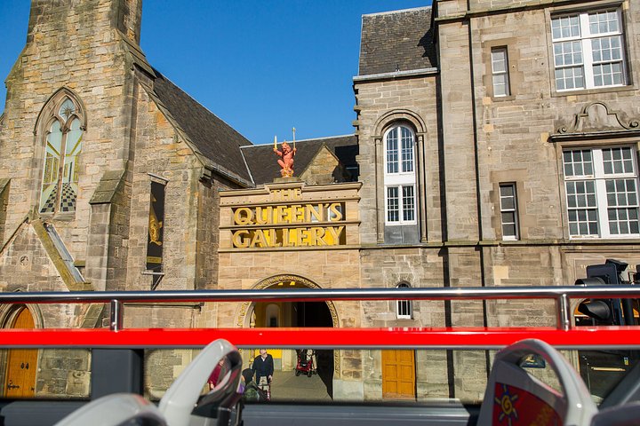 Hop-on hop-off busstur til Edinburghs kongelige attraksjoner, inkludert Edinburgh Castle og Royal Yacht Britannia, foto 27 | wizardtrip
