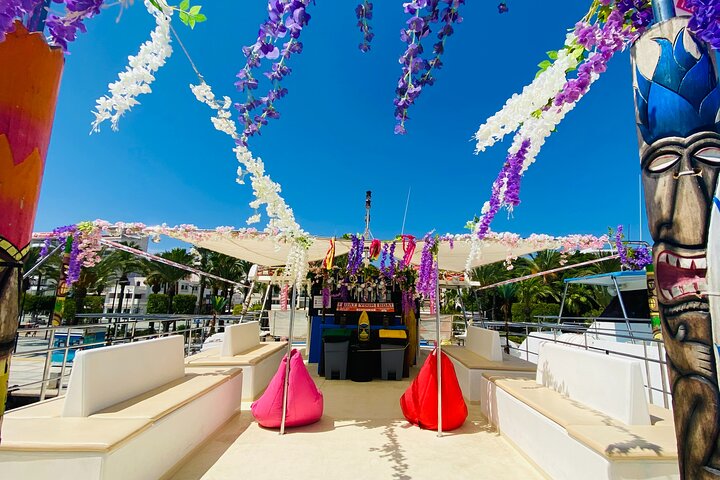 Catamarcruise op Ibiza met strandstops, paddleboarden, eten en drinken, foto 9 | wizardtrip